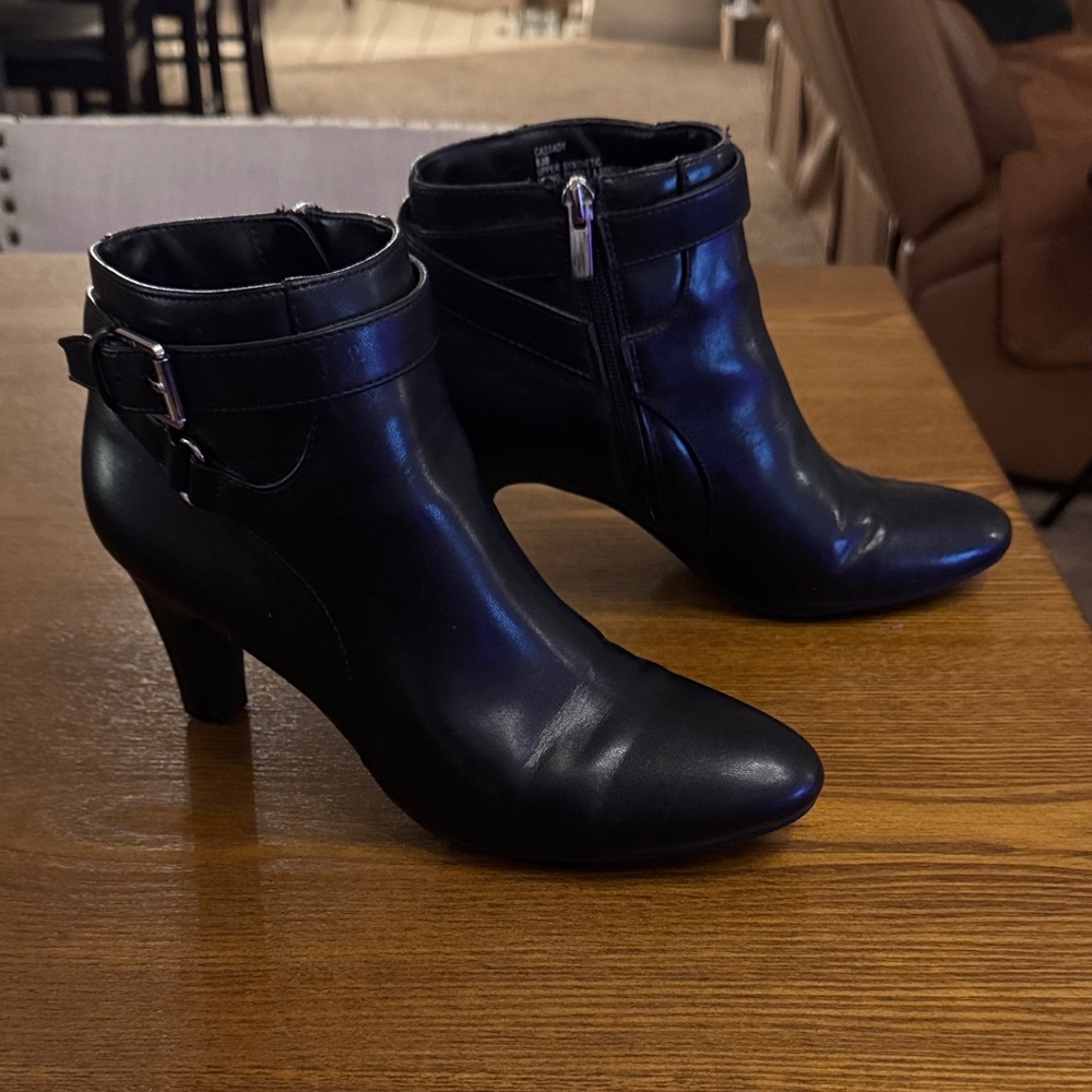Black Heeled Ankle Boots Sz 8.5